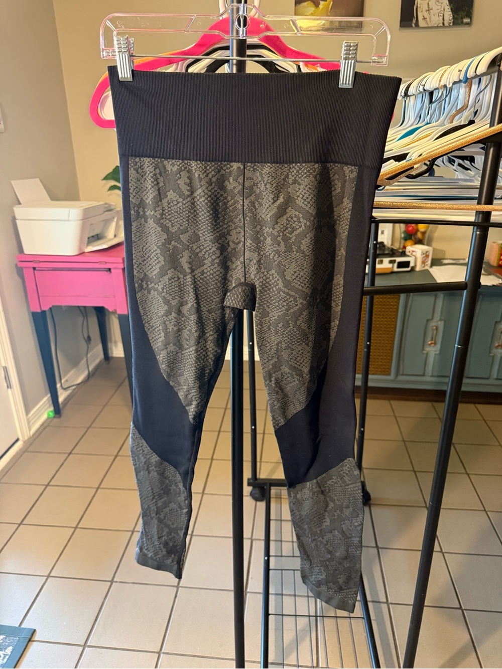 JoyLab Black and Gray Snake-Print High-Waist Leggings
